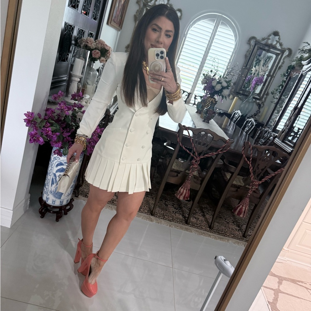 Elegant White Double-Breasted Dress